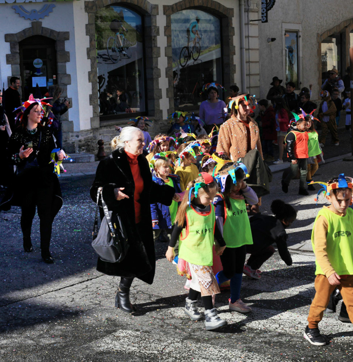 Carnaval des écoles 2023 à Nay © stockli