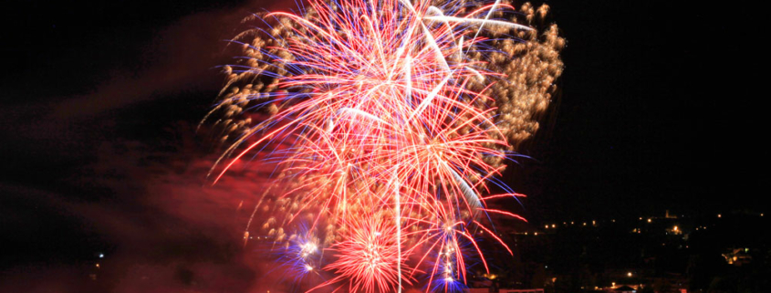 Feu d'artifice à Nay