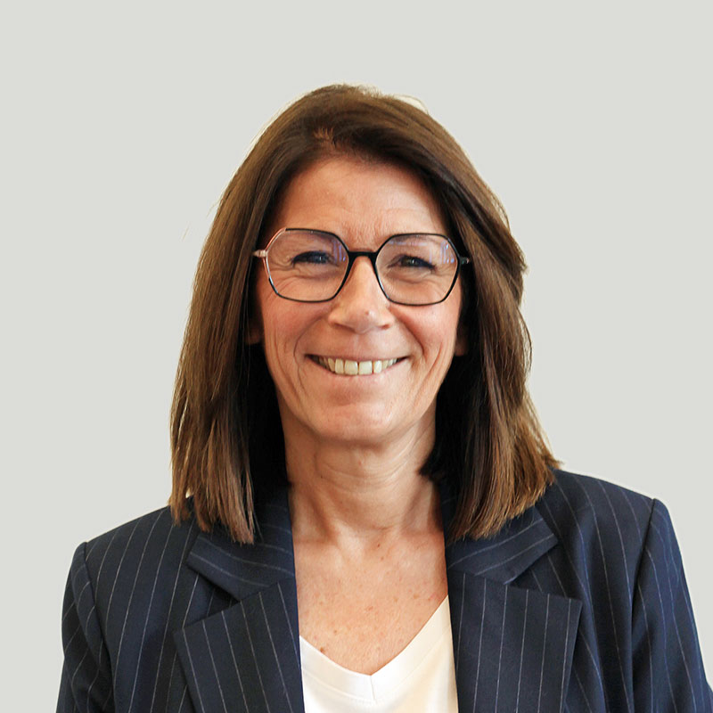 Marina MAURIN - 1ère adjointe à la Mairie de Nay Marina MAURIN - 1ère Adjointe à la Mairie de Nay