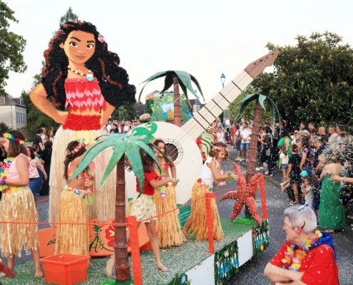 Défilé des chars des fêtes de Nay 2026